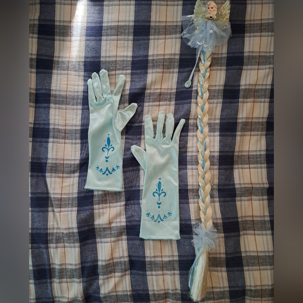 Kids Frozen-Themed Blue Gloves and Braid Set
